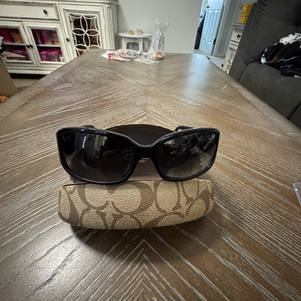 Coach S493 Lexi Black Signature Sunglasses + Case And Cleaning Cloth- Vintage.